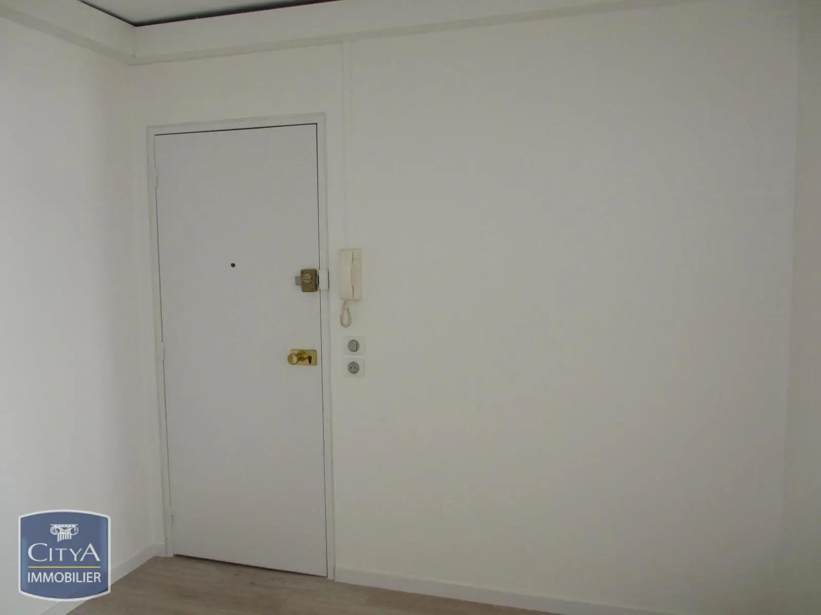 Photo 2 Appartement 1 pièce 44.87m²