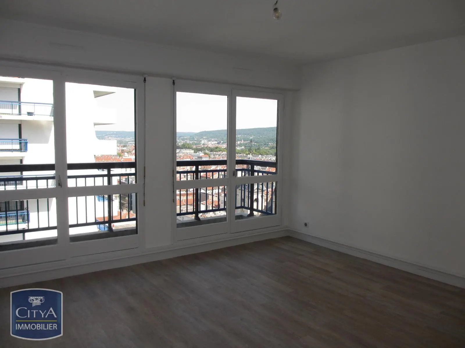Photo 1 Appartement 1 pièce 44.87m²