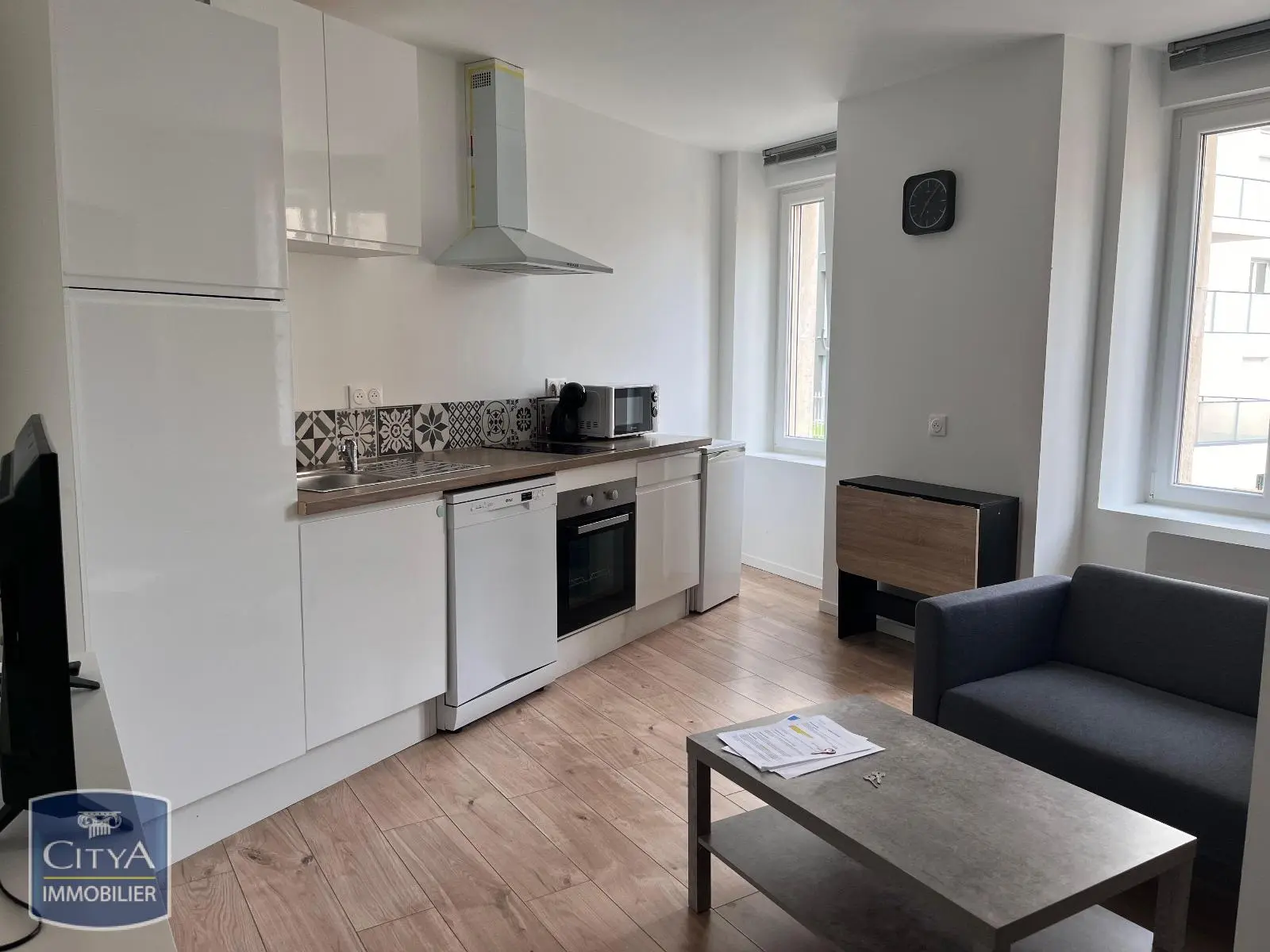 Photo 1 Appartement 1 pièce 23.4m²