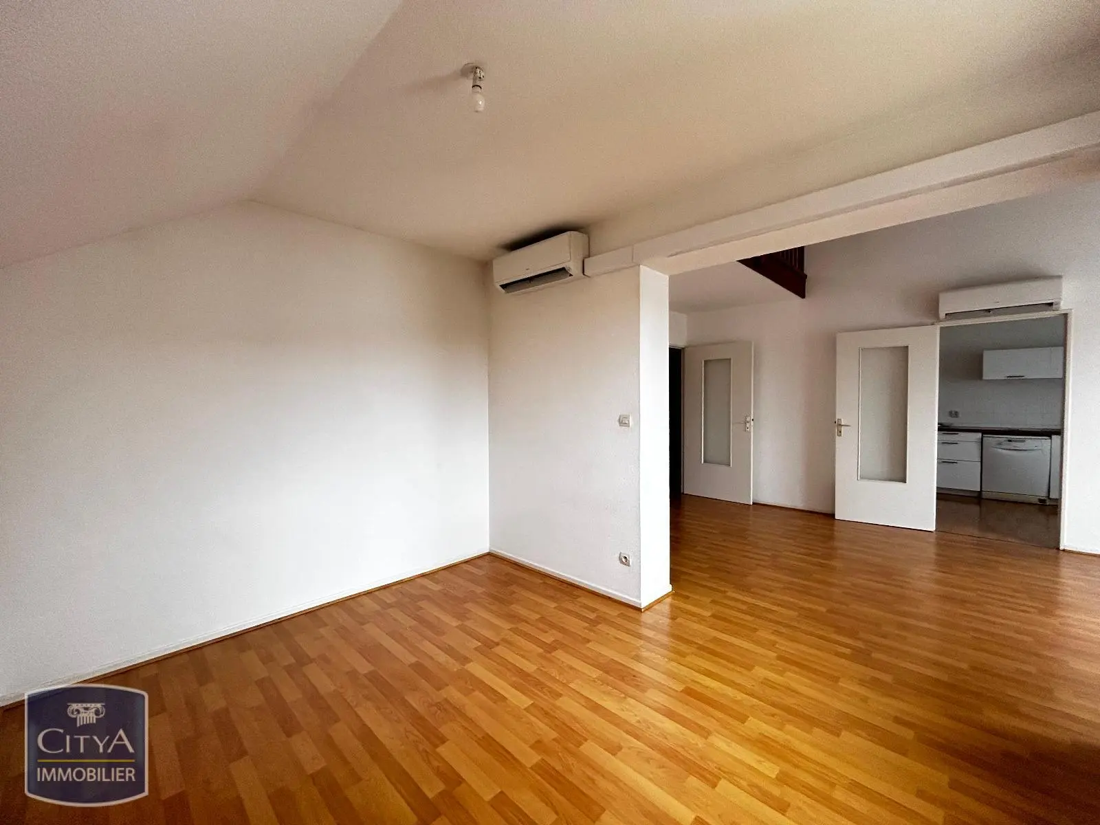 Photo 2 Appartement 6 pièces 108.48m²