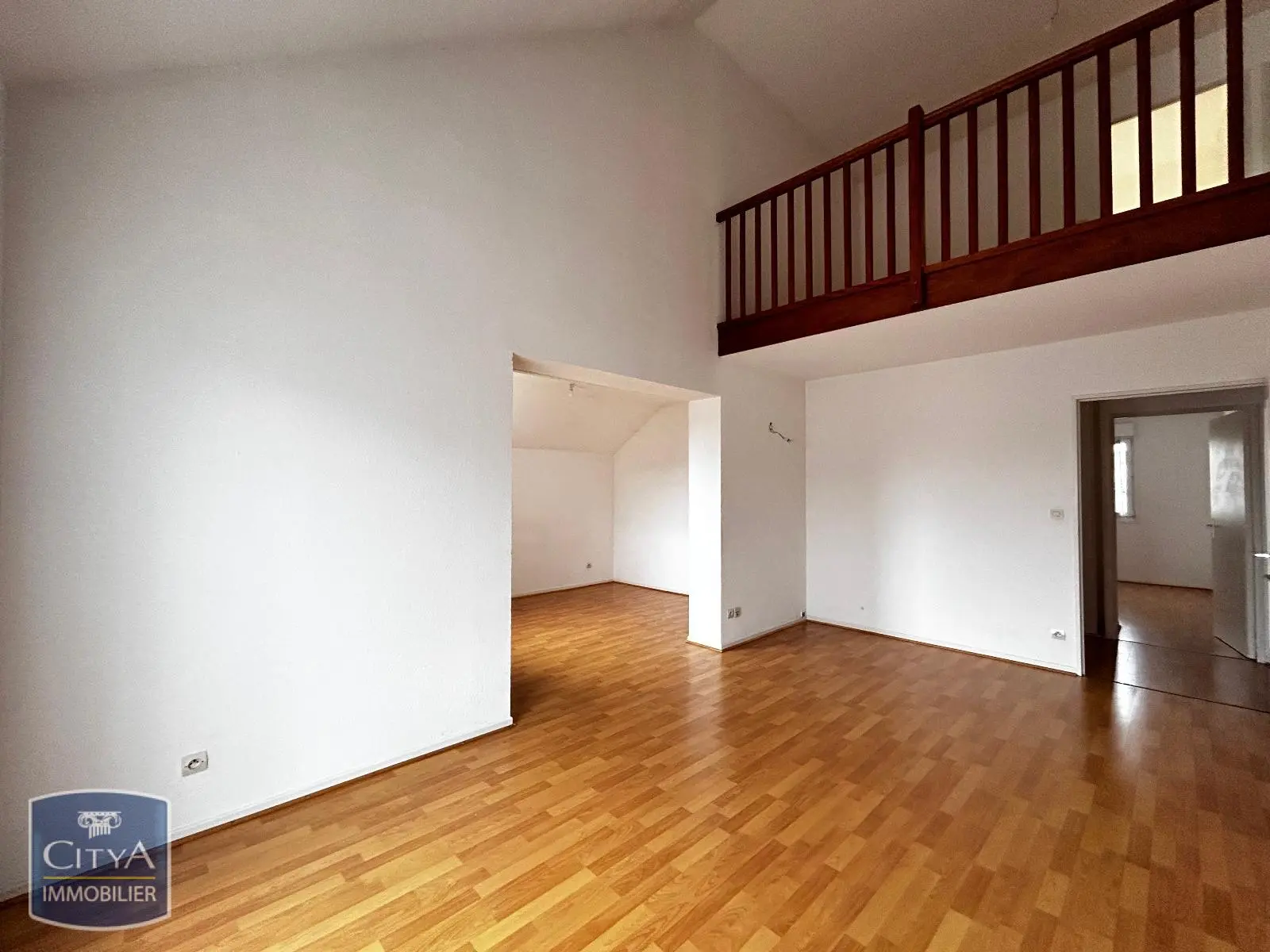 Photo 1 Appartement 6 pièces 108.48m²