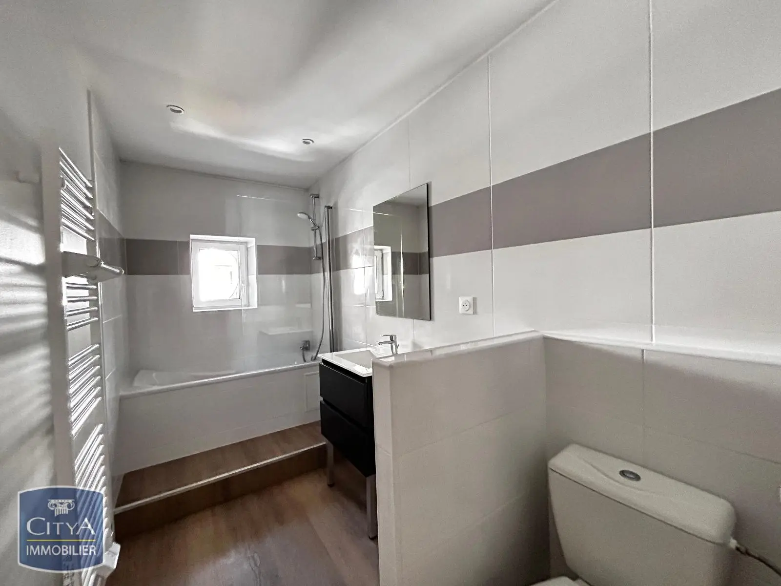 Photo 14 Appartement 4 pièces 94.77m²