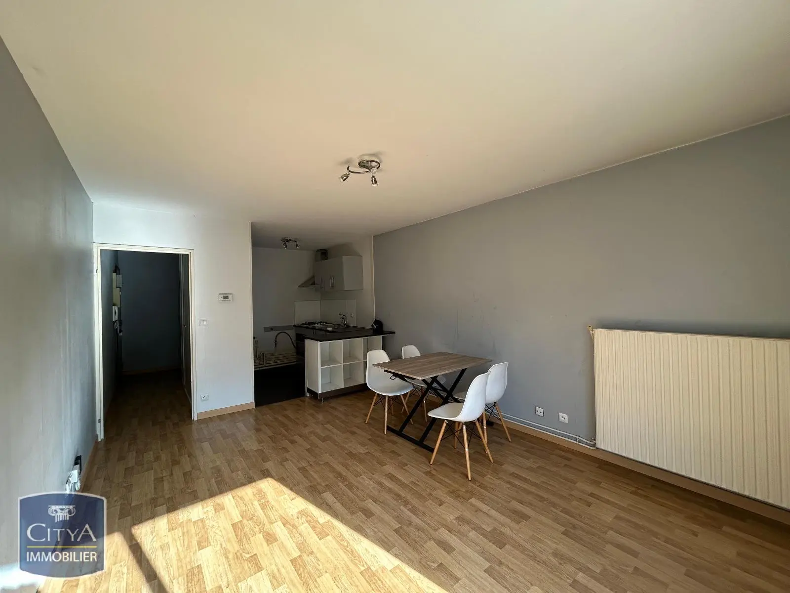 Photo 2 Appartement 1 pièce 29.37m²
