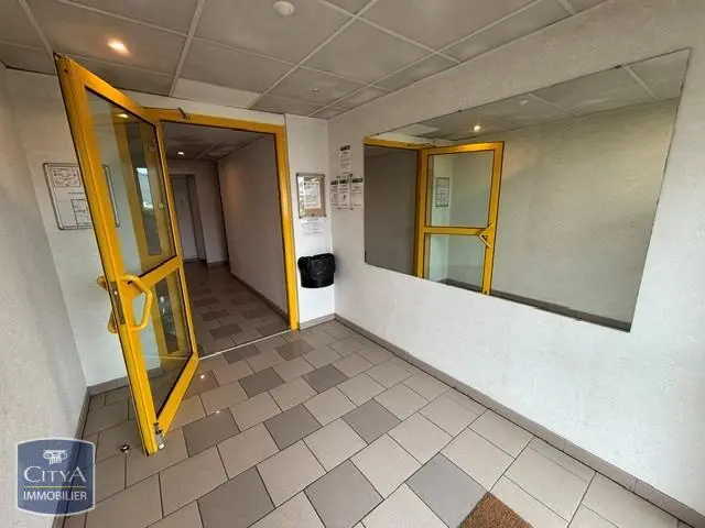 A LOUER T2 avec BALCON ET PARKING secteur EPINAL