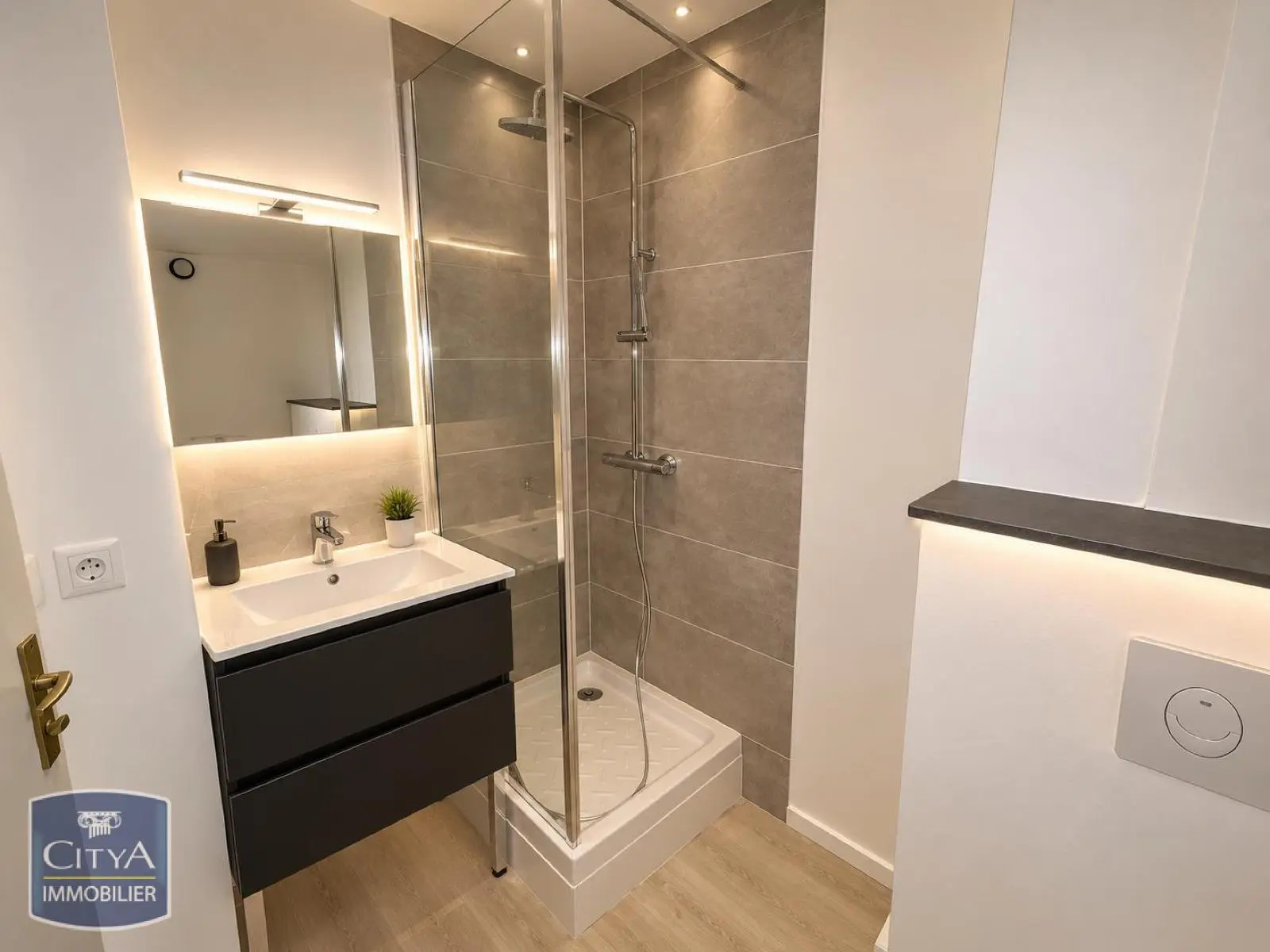 Photo 4 Appartement 1 pièce 19.43m²