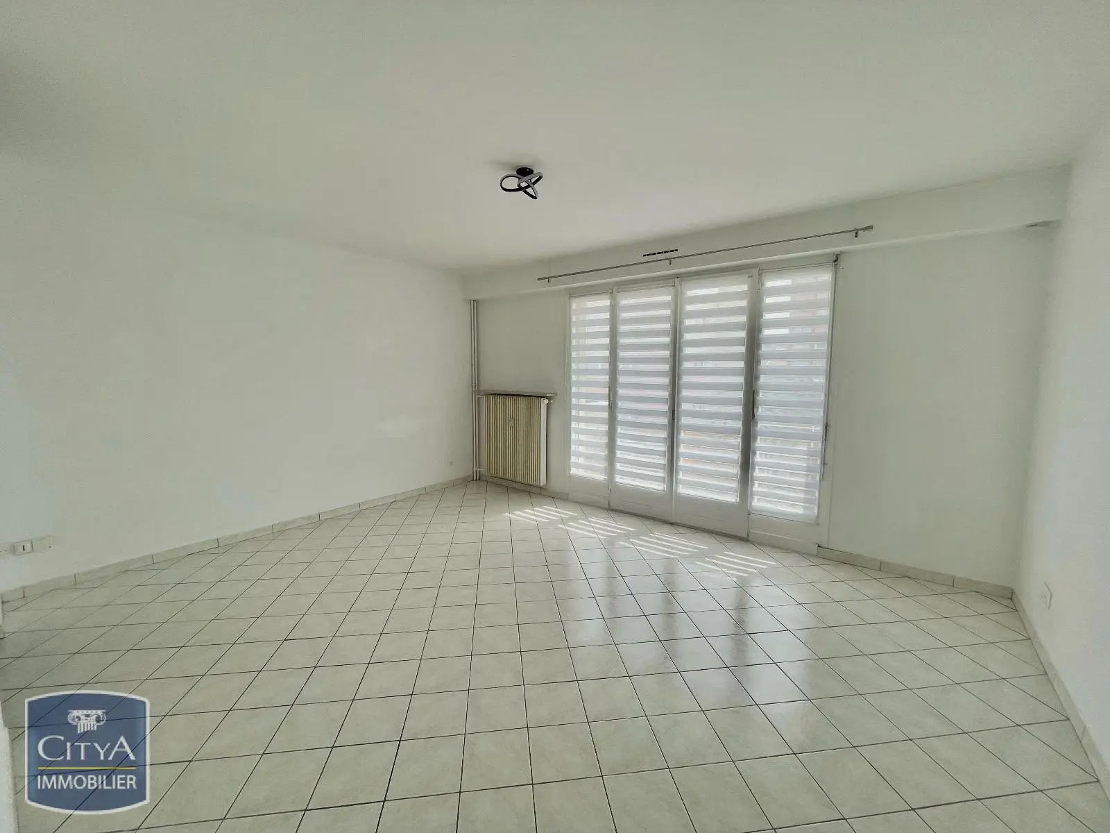 Photo 2 Appartement 1 pièce 26.8m²