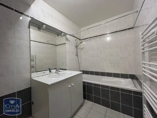 Photo 11 Appartement 4 pièces 82.96m²