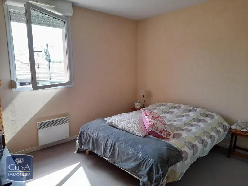Chambre 2 avec placard