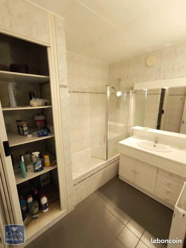 Photo 3 Appartement 1 pièce 11.81m²