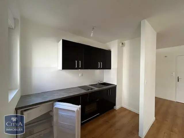 Photo 1 Appartement 1 pièce 33.91m²