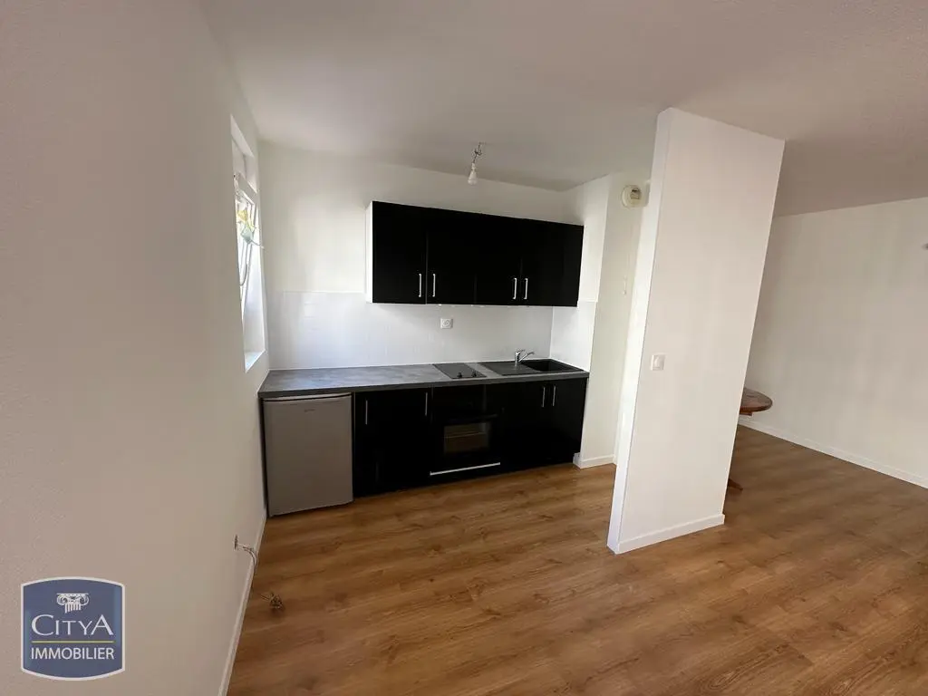 Photo 1 Appartement 1 pièce 33.91m²