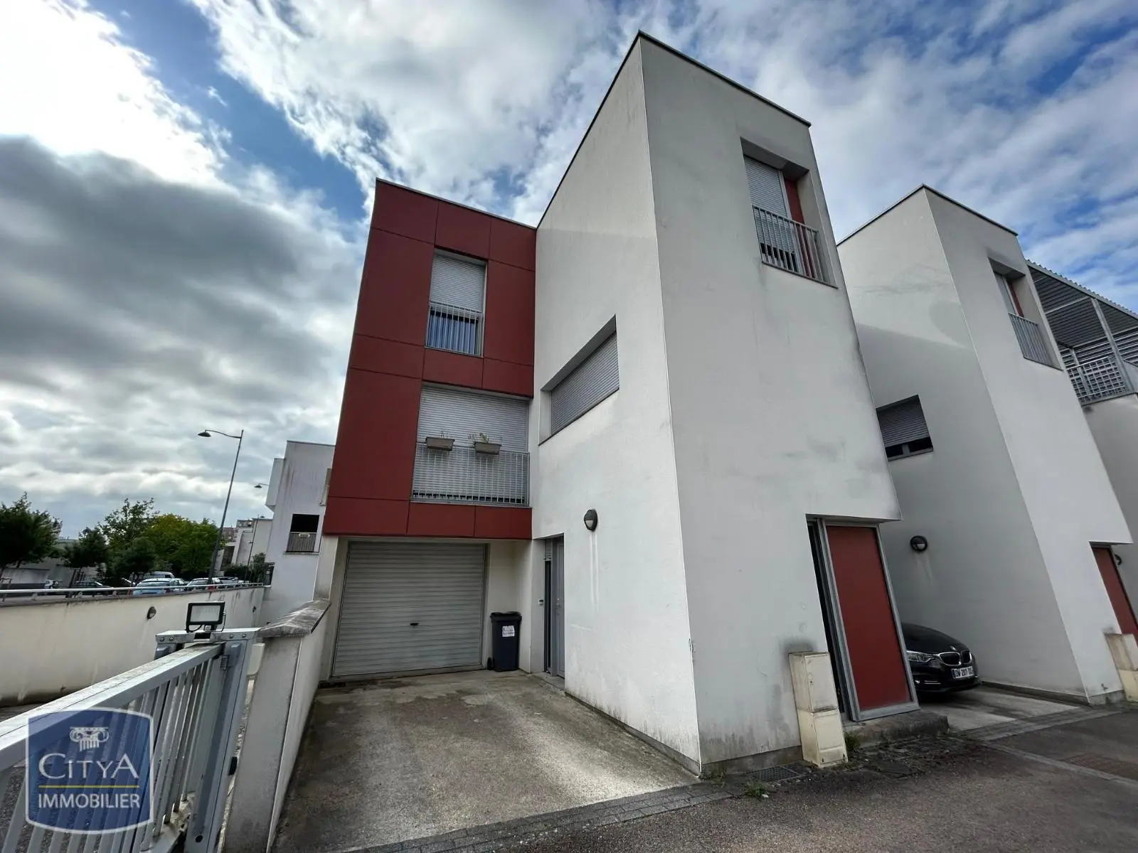 Photo 1 Maison 4 pièces 115m²