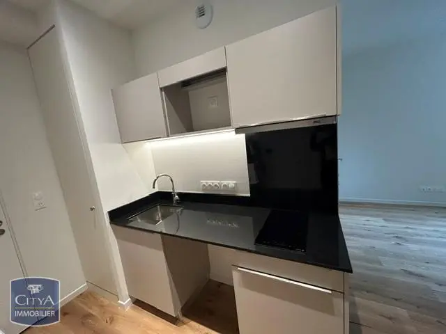 Photo 1 Appartement 1 pièce 27.58m²