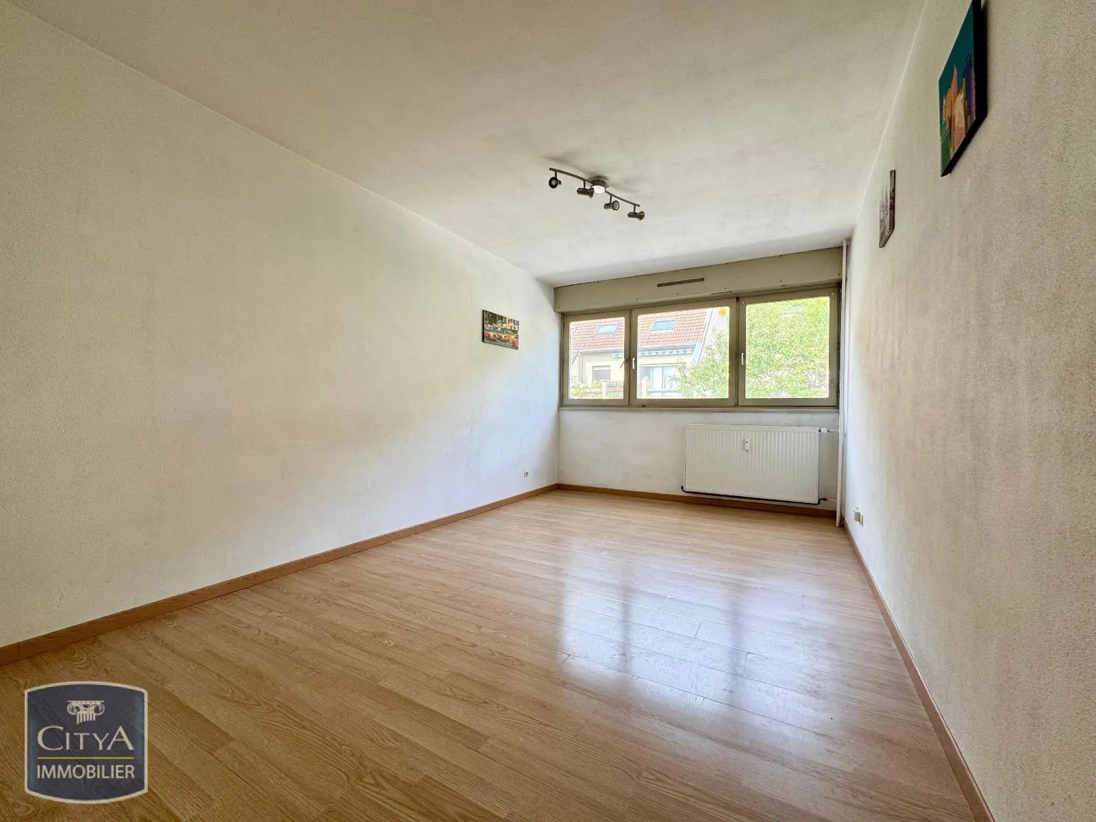 Photo 1 Appartement 1 pièce 23.64m²