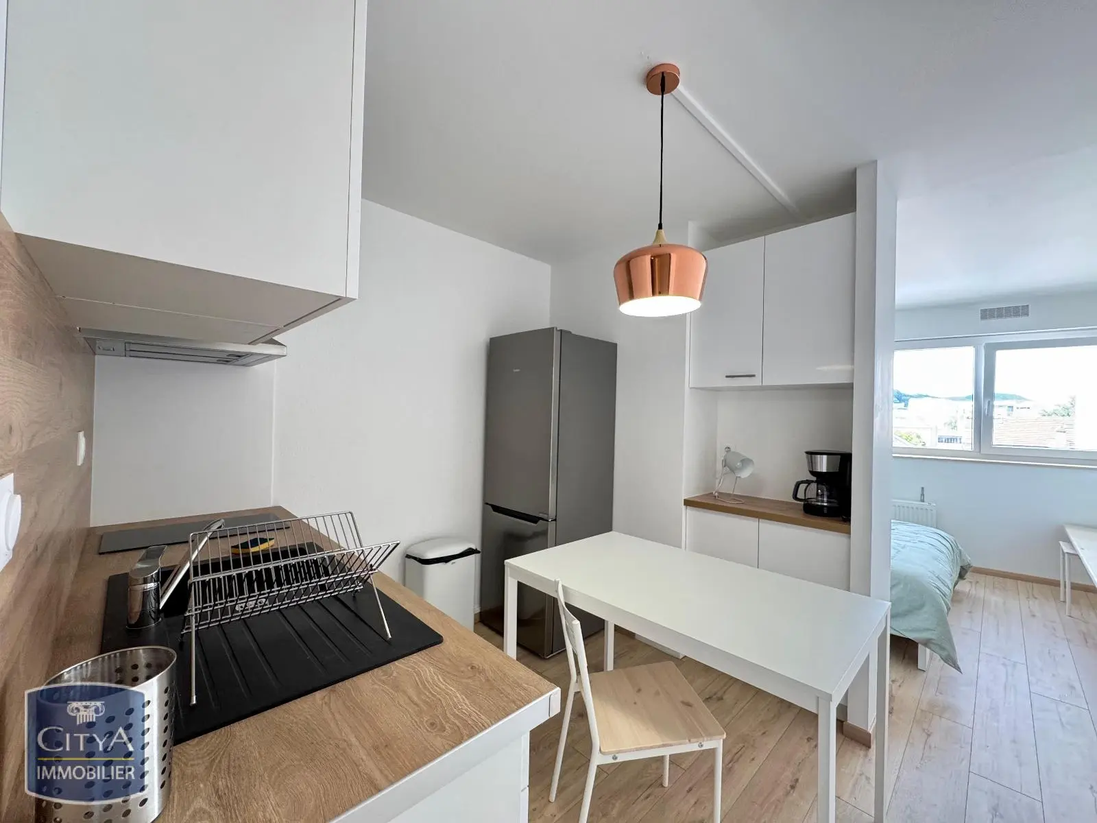 Photo 1 Appartement 1 pièce 23.49m²
