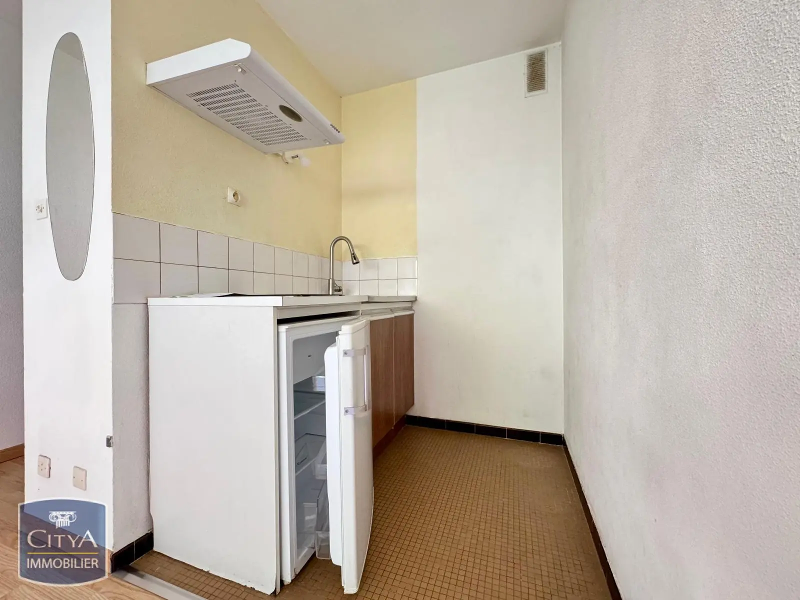 Photo 2 Appartement 1 pièce 23.64m²