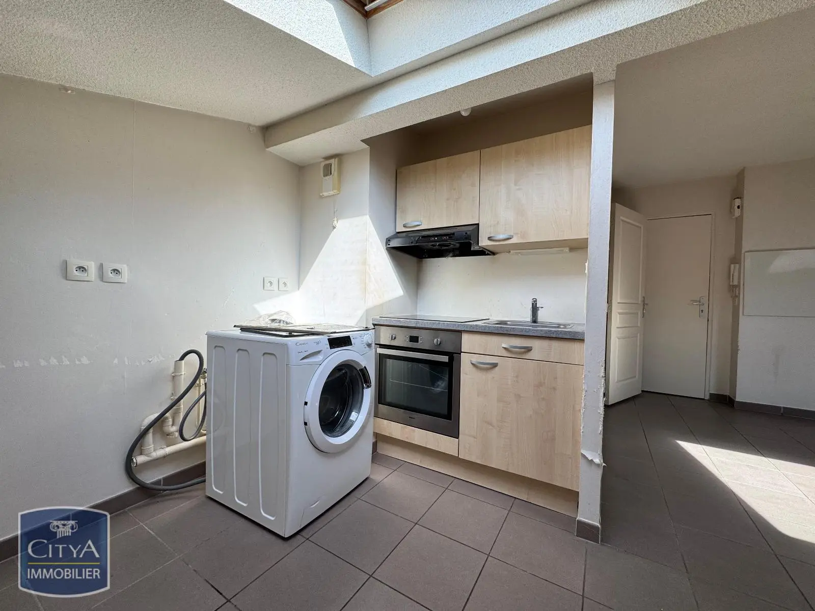 Photo 2 Appartement 1 pièce 25.59m²