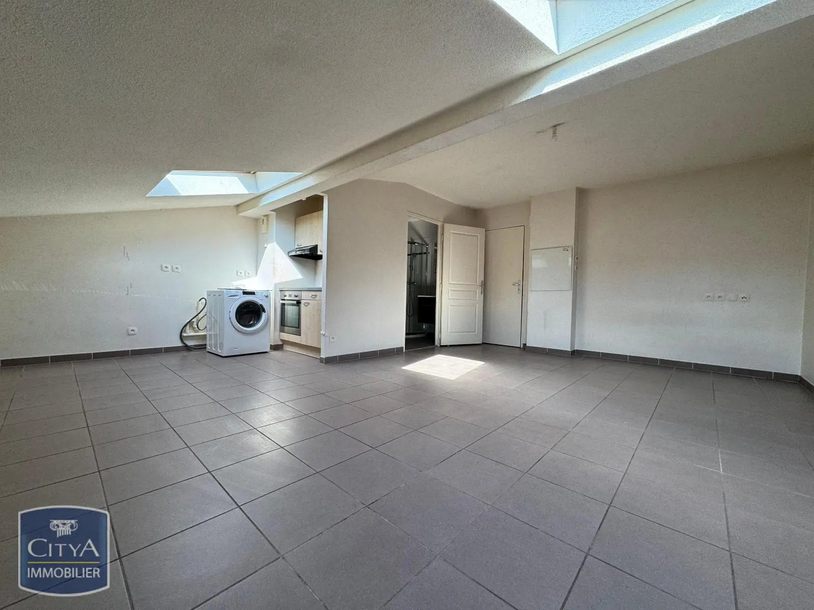 Photo 1 Appartement 1 pièce 25.59m²