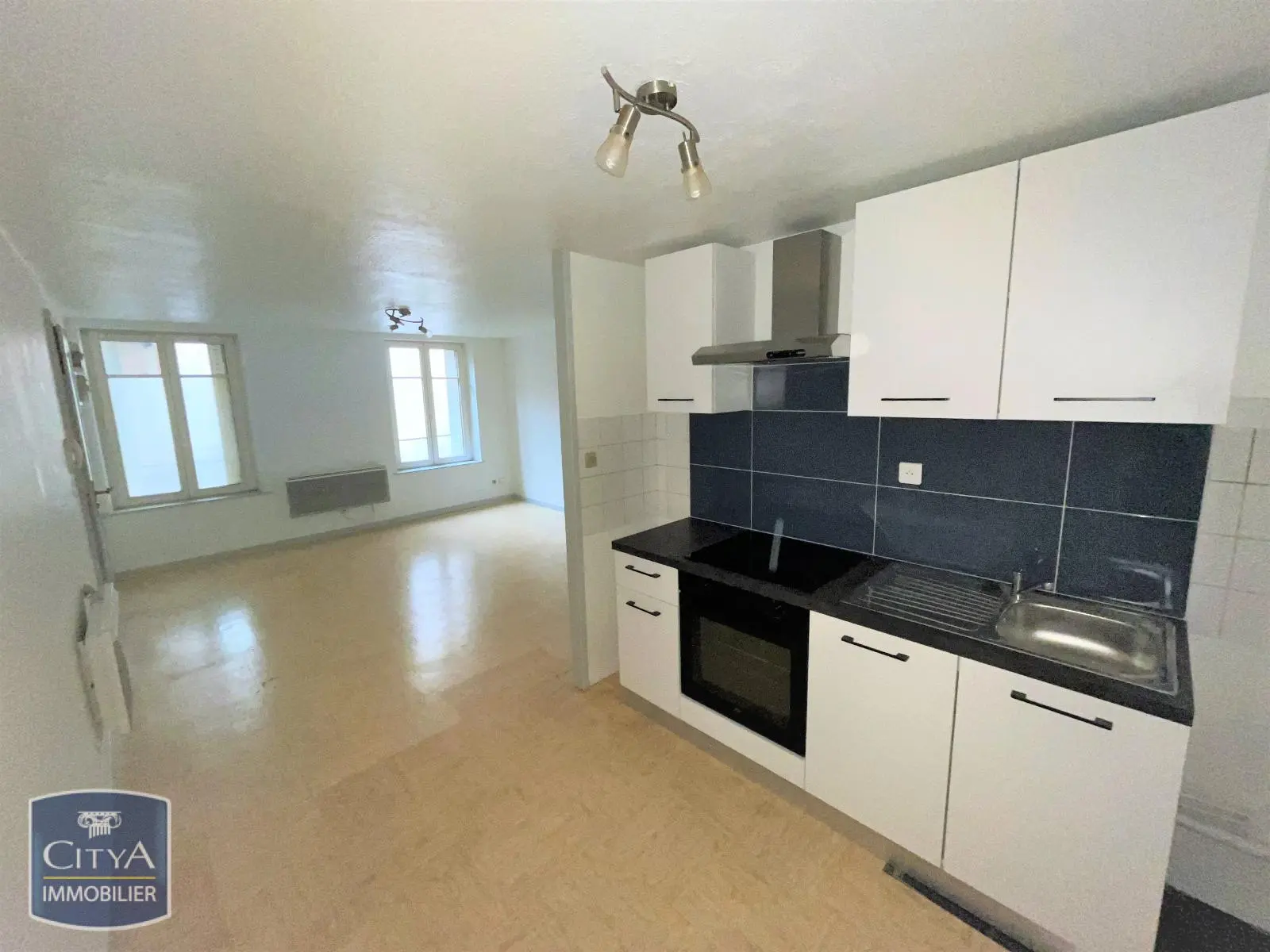 Photo 1 Appartement 1 pièce 31.1m²