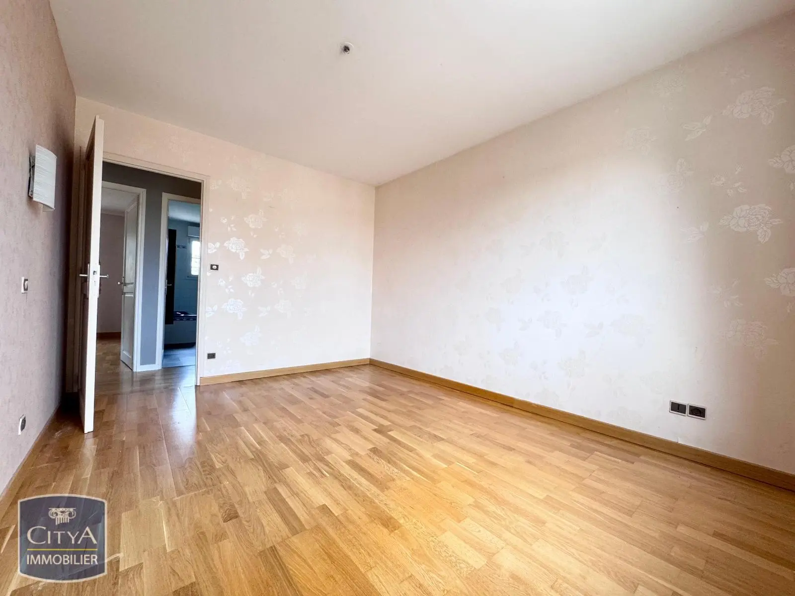 A LOUER MAISON T5 REMEREVILLE JARDIN ET GARAGES