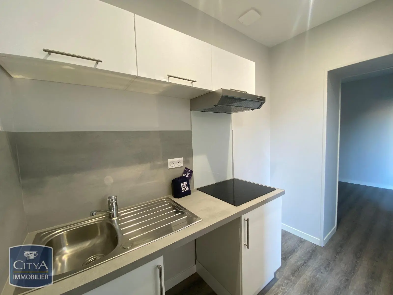 Photo 10 Appartement 1 pièce 29.94m²