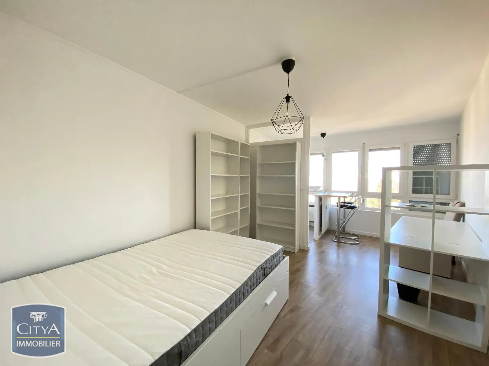 Photo 2 Appartement 1 pièce 28.31m²