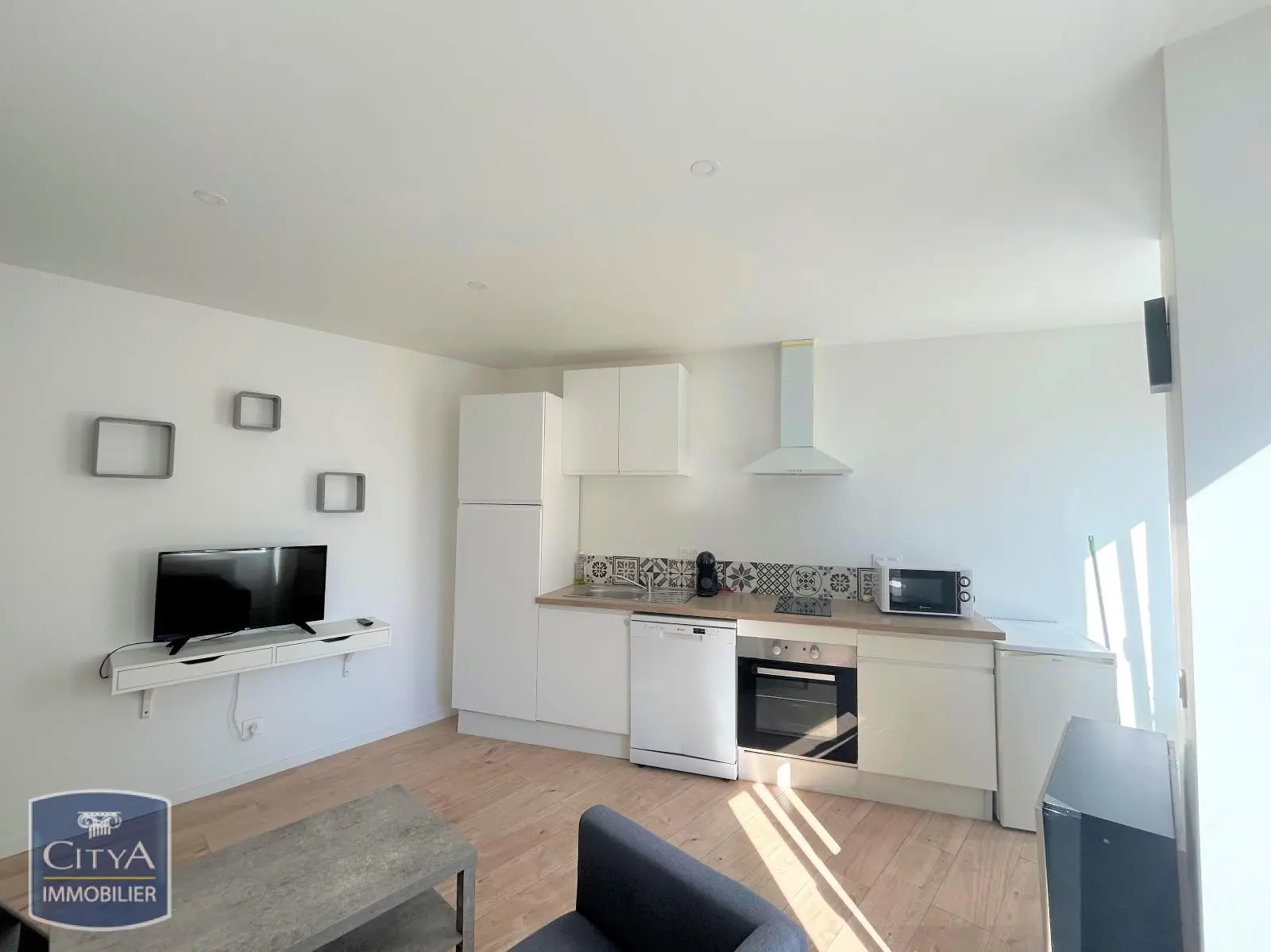 Photo 1 Appartement 1 pièce 23.4m²