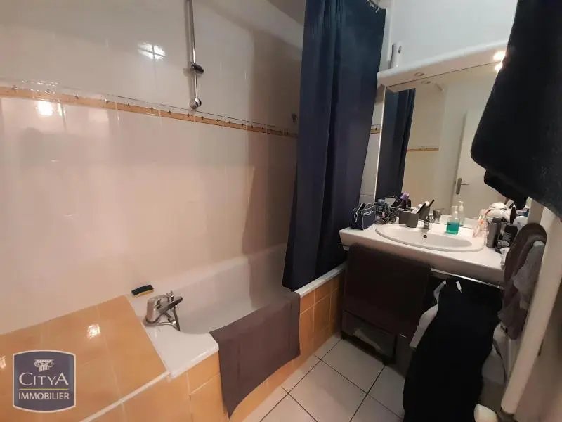 A louer T2 secteur Nancy salle de bain