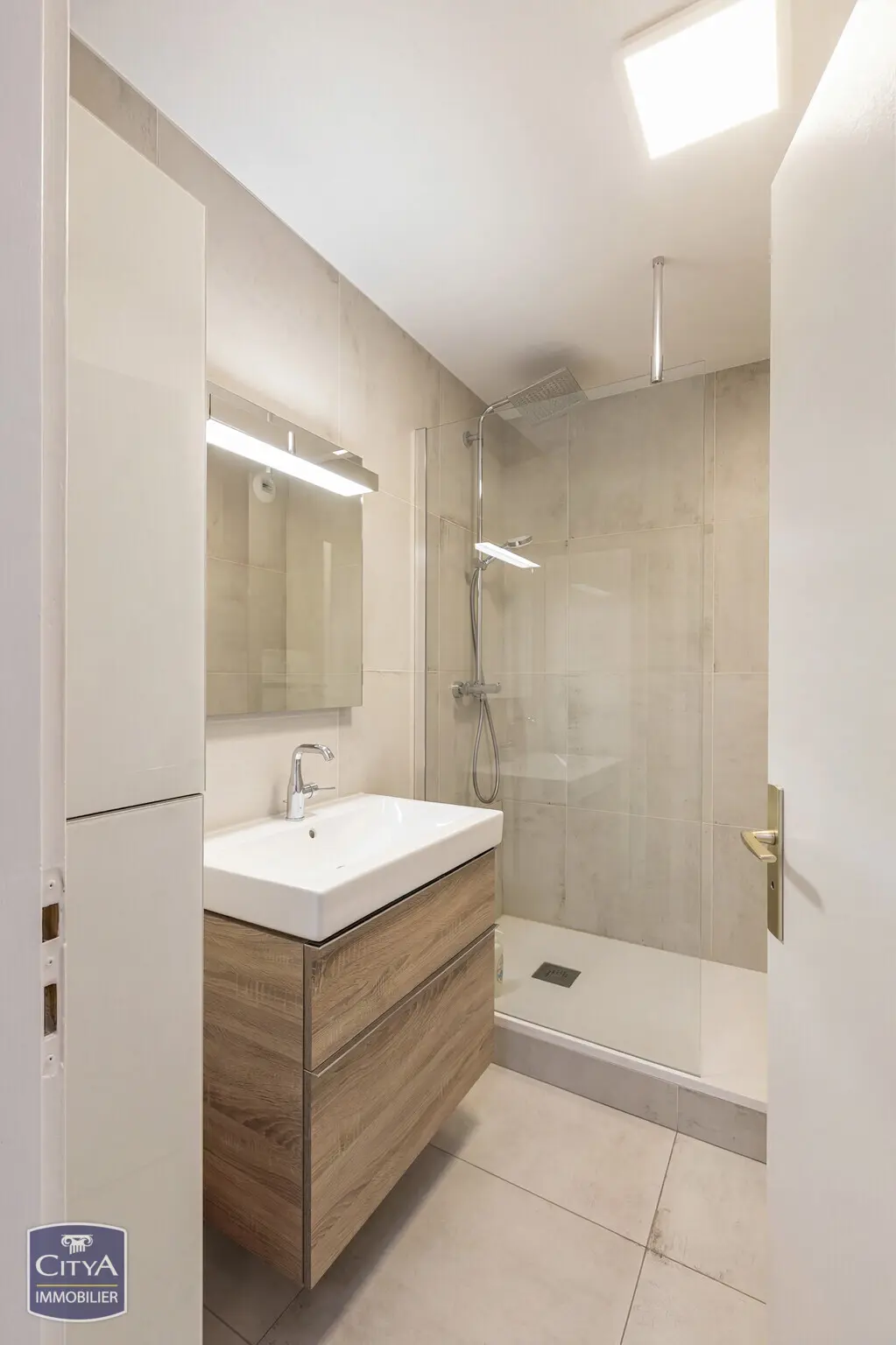 Photo 12 Appartement 7 pièces 183m²