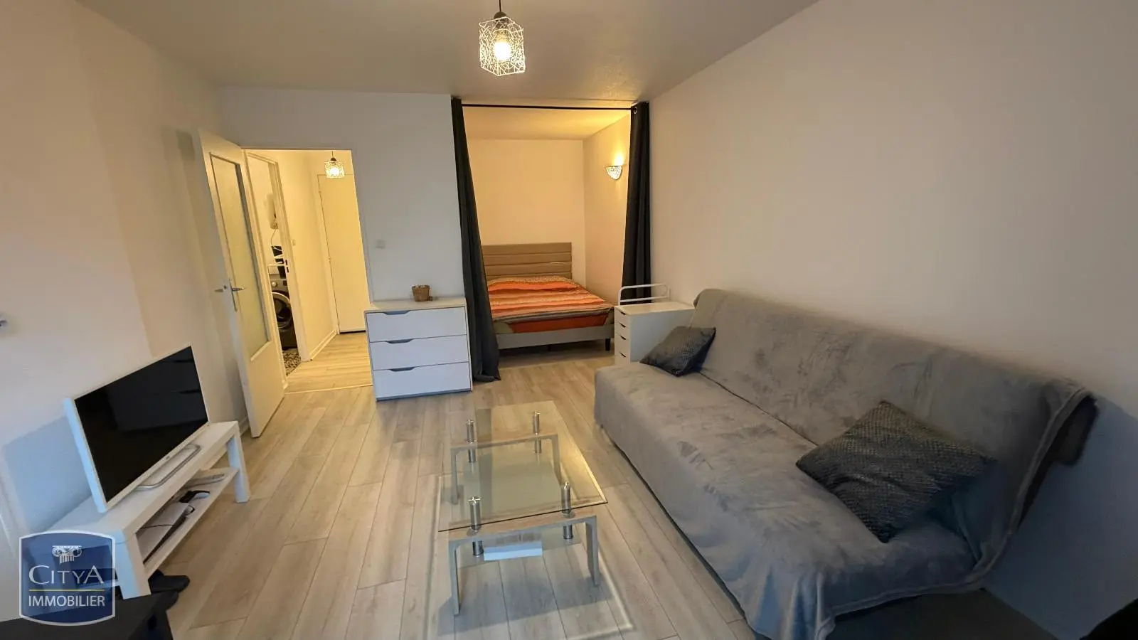 Photo 1 Appartement 1 pièce 34m²