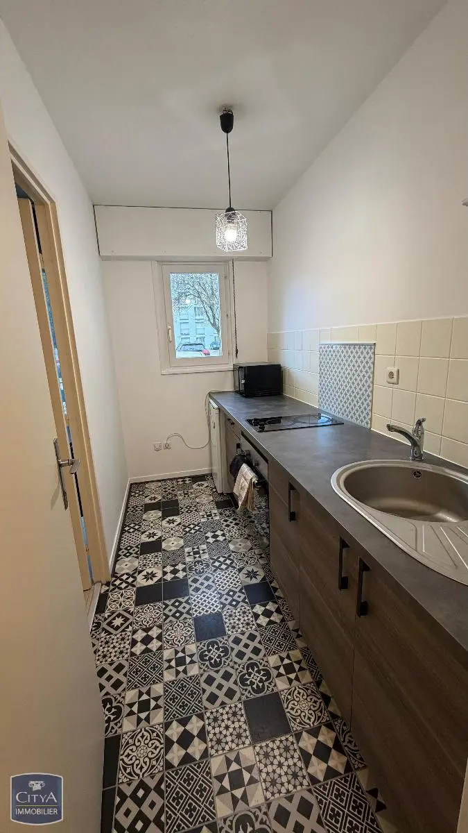 Photo 2 Appartement 1 pièce 34m²