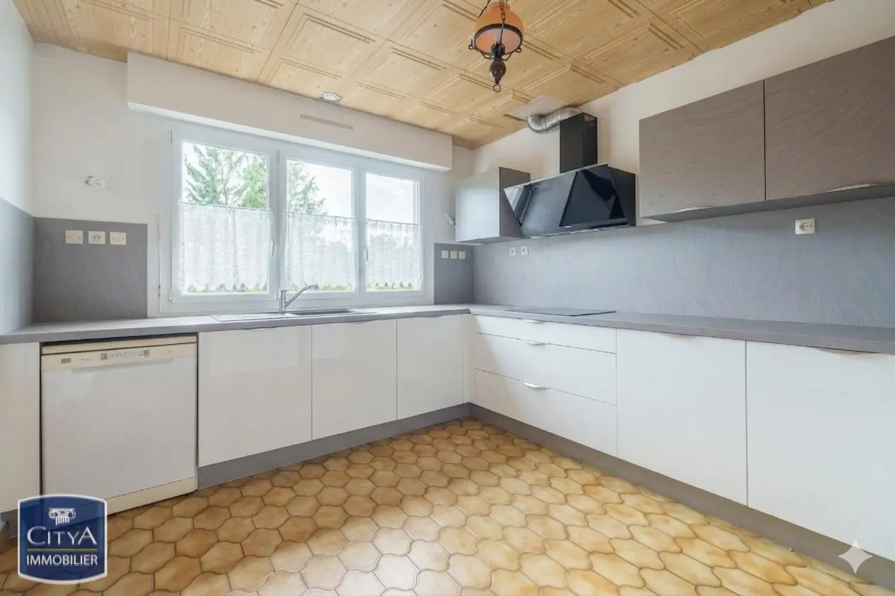 Photo 1 Maison 5 pièces 148.4m²