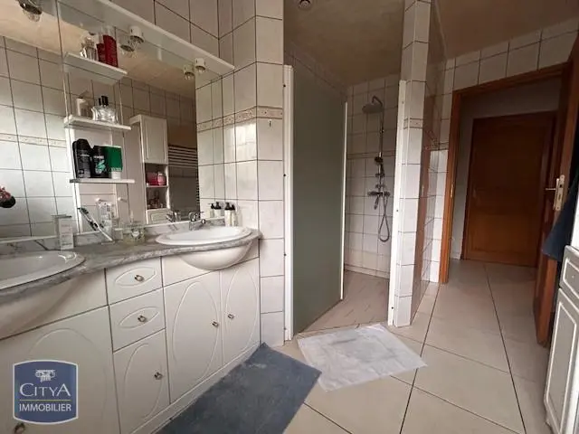 Photo 8 Maison 8 pièces 154m²