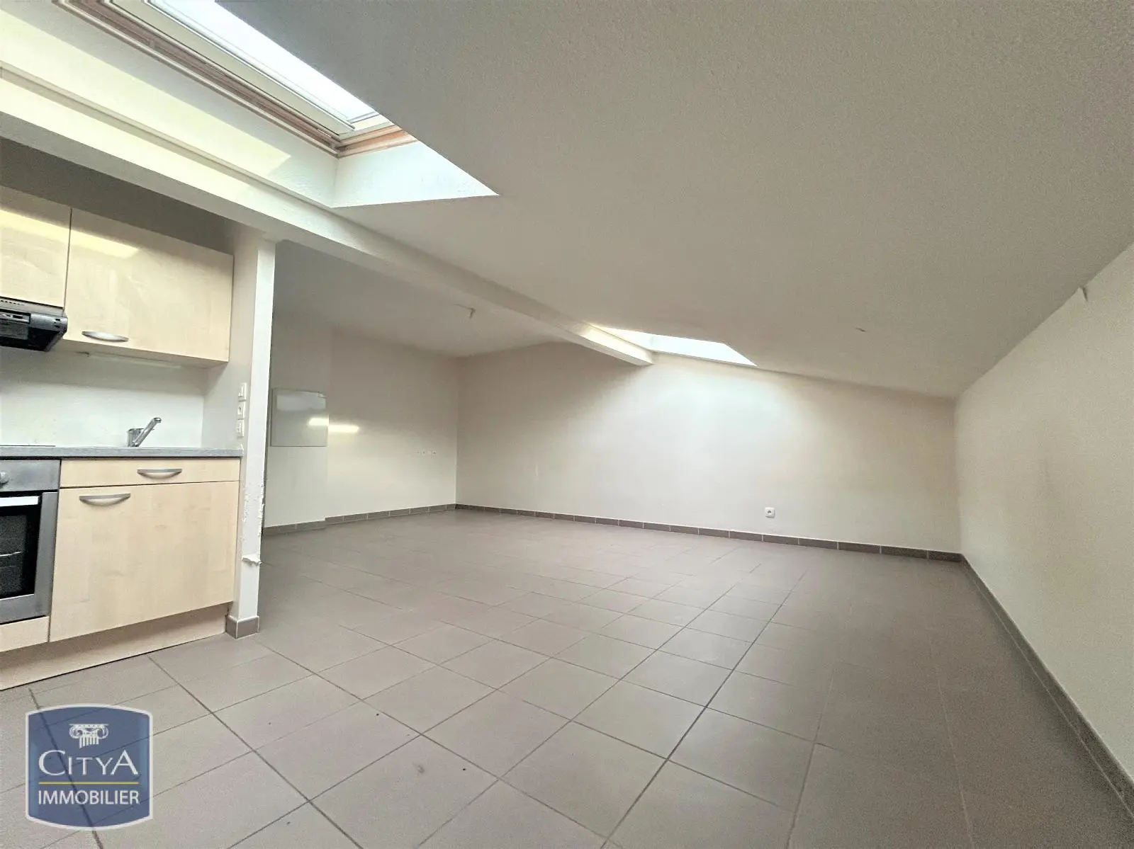 Photo 2 Appartement 1 pièce 25.59m²
