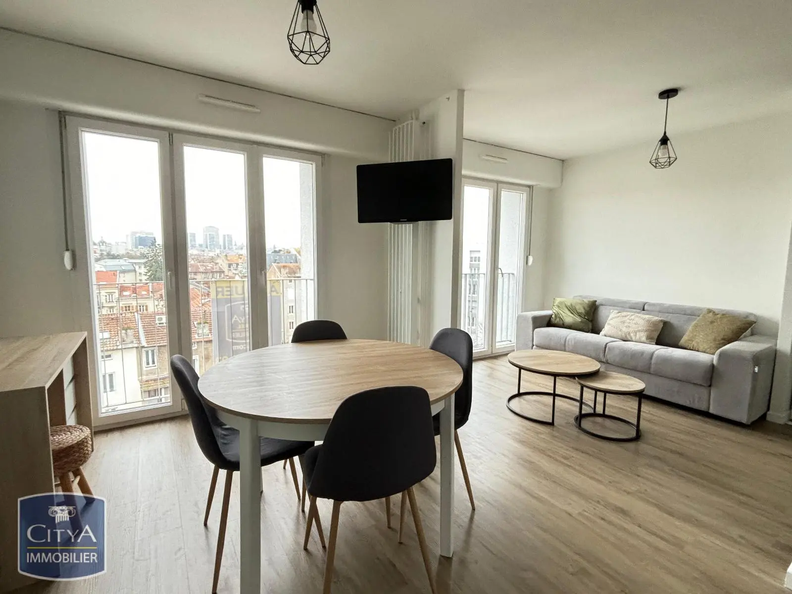 Photo 1 Appartement 1 pièce 30m²