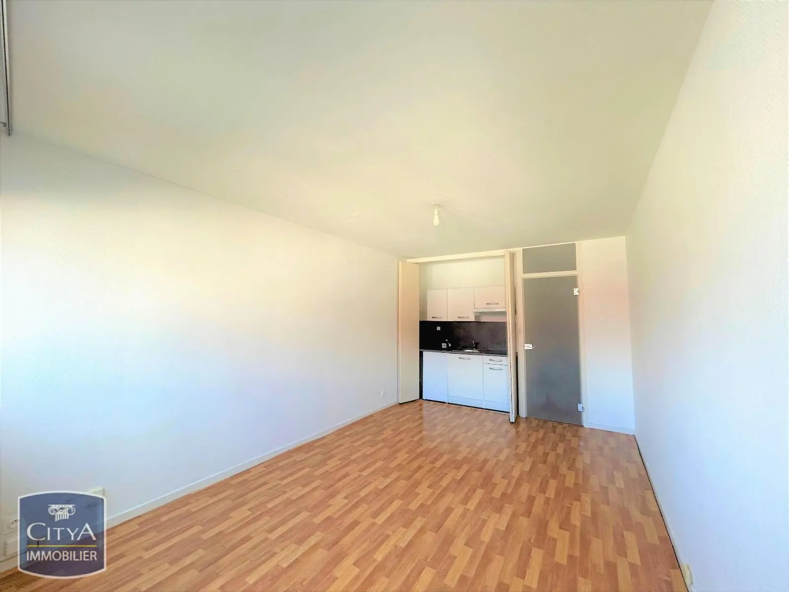 Photo 1 Appartement 1 pièce 25.39m²