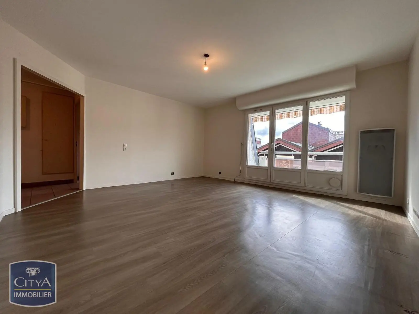 Photo 2 Appartement 5 pièces 97.92m²