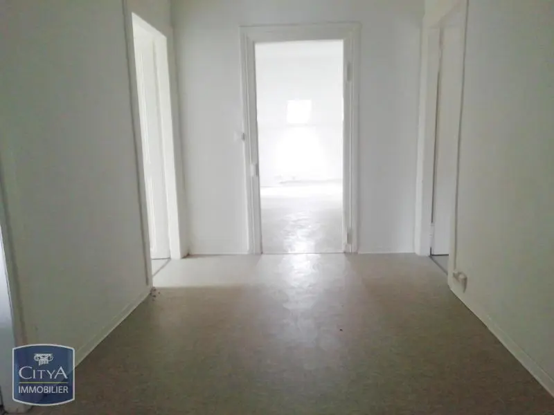 Photo 2 Appartement 4 pièces 65.89m²