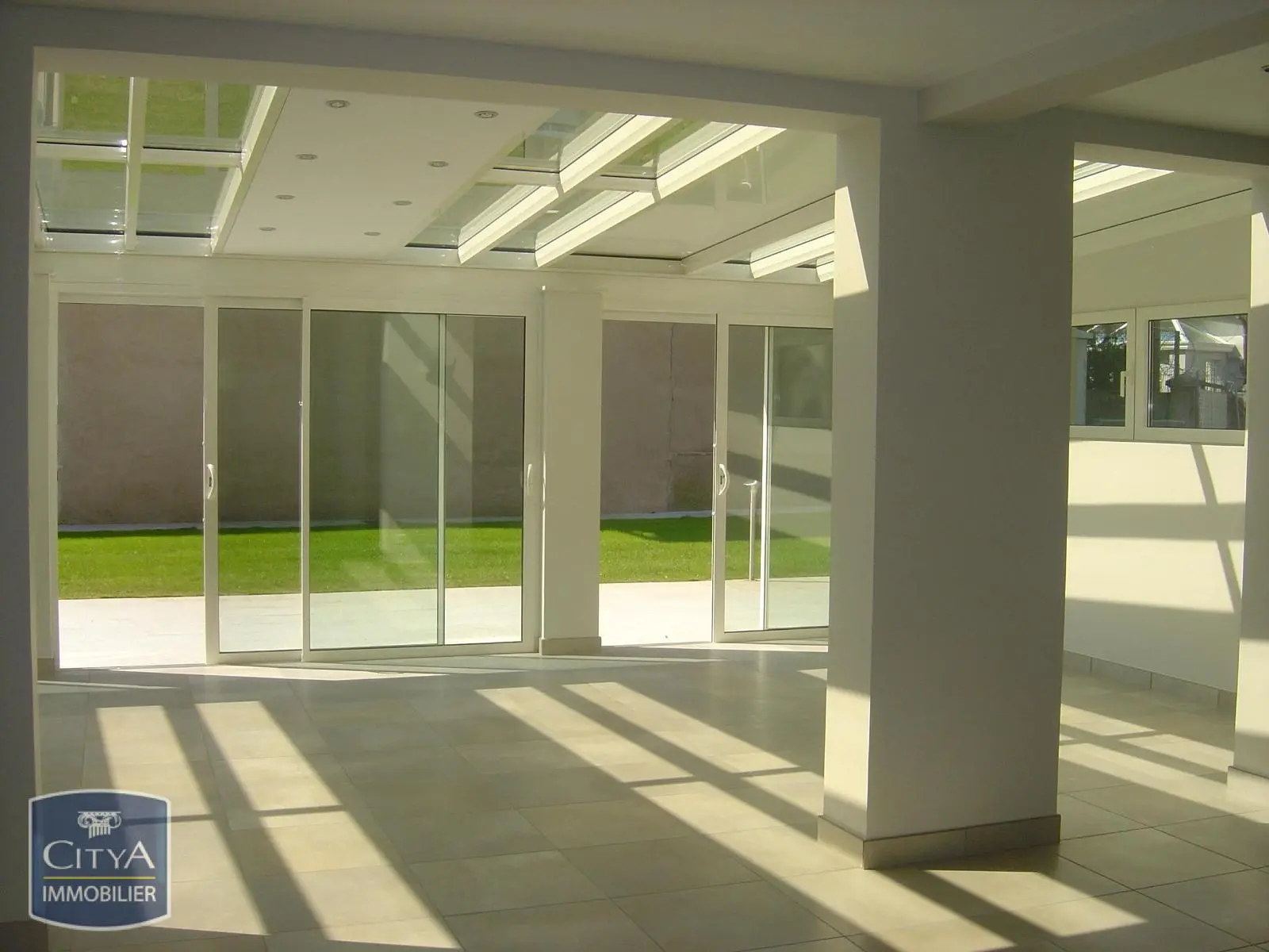 Photo 1 Maison 4 pièces 153.93m²