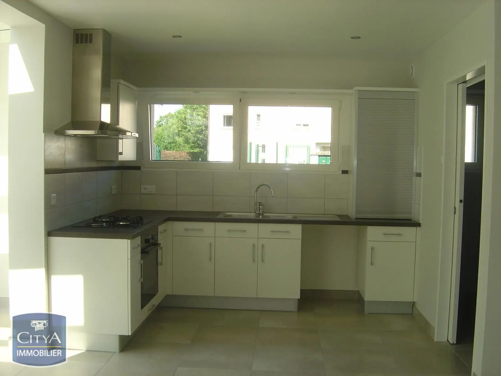 Photo 2 Maison 4 pièces 153.93m²