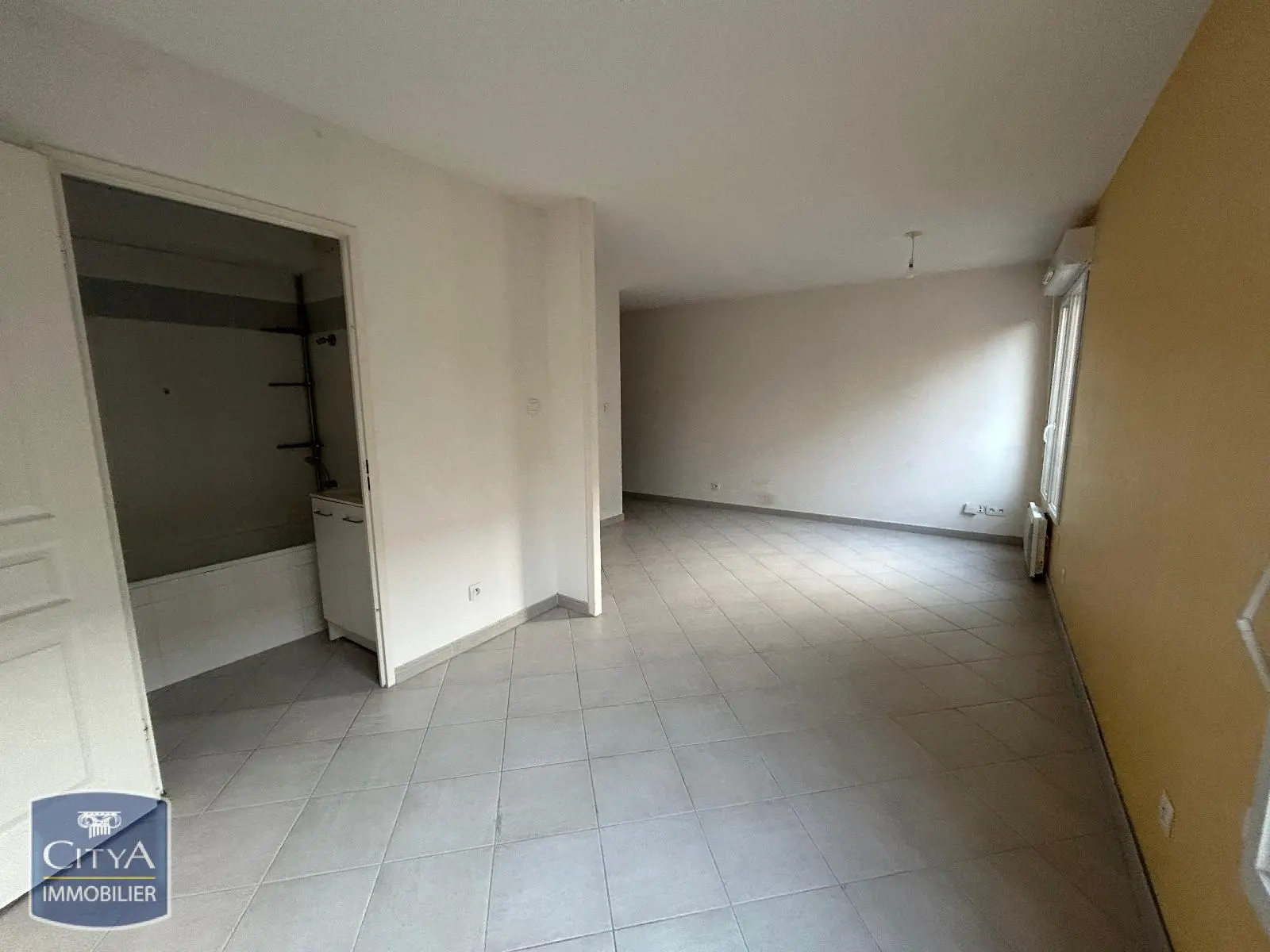 Photo 2 Appartement 1 pièce 31.18m²