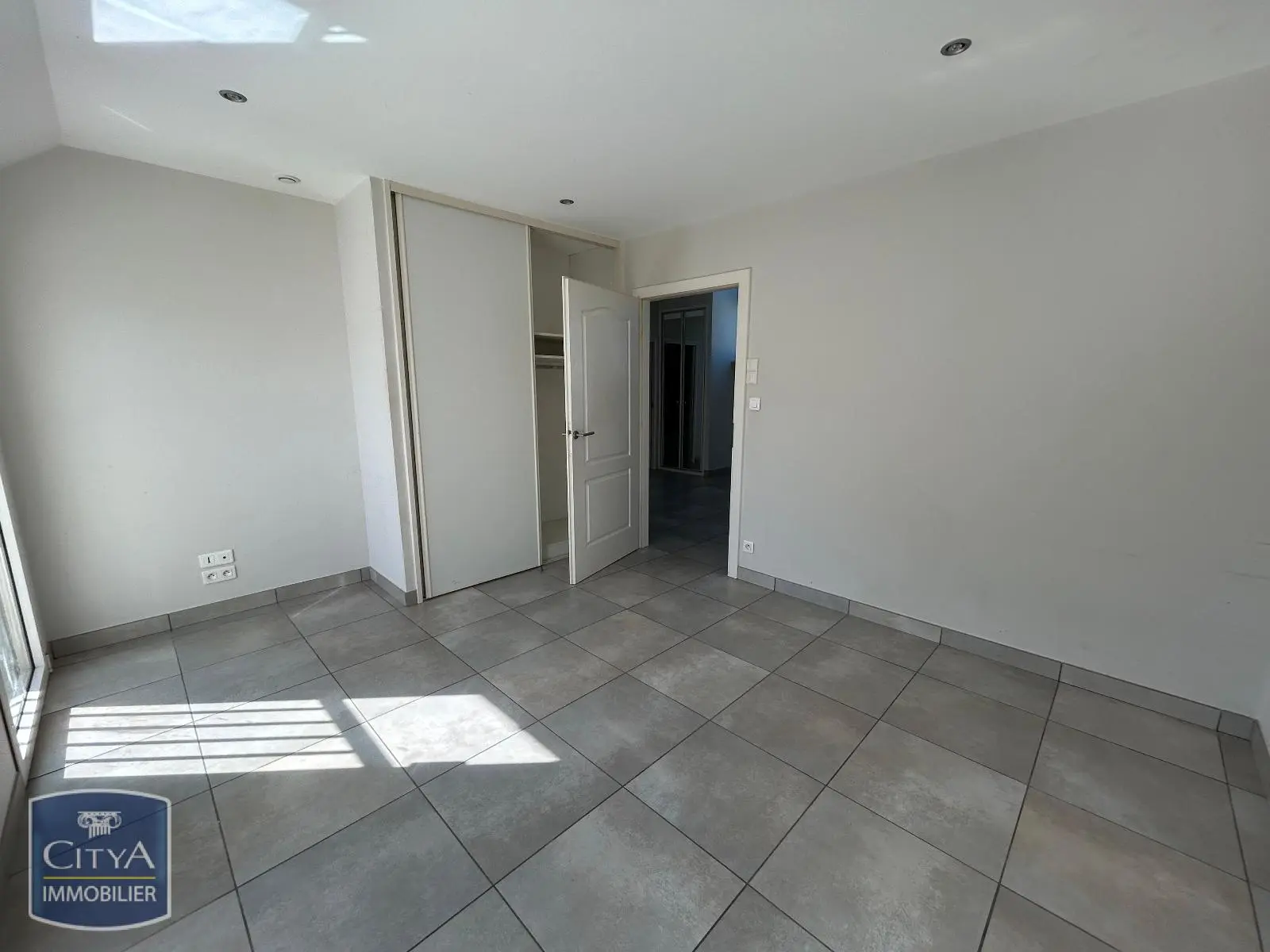 Photo 15 Maison 4 pièces 153.93m²