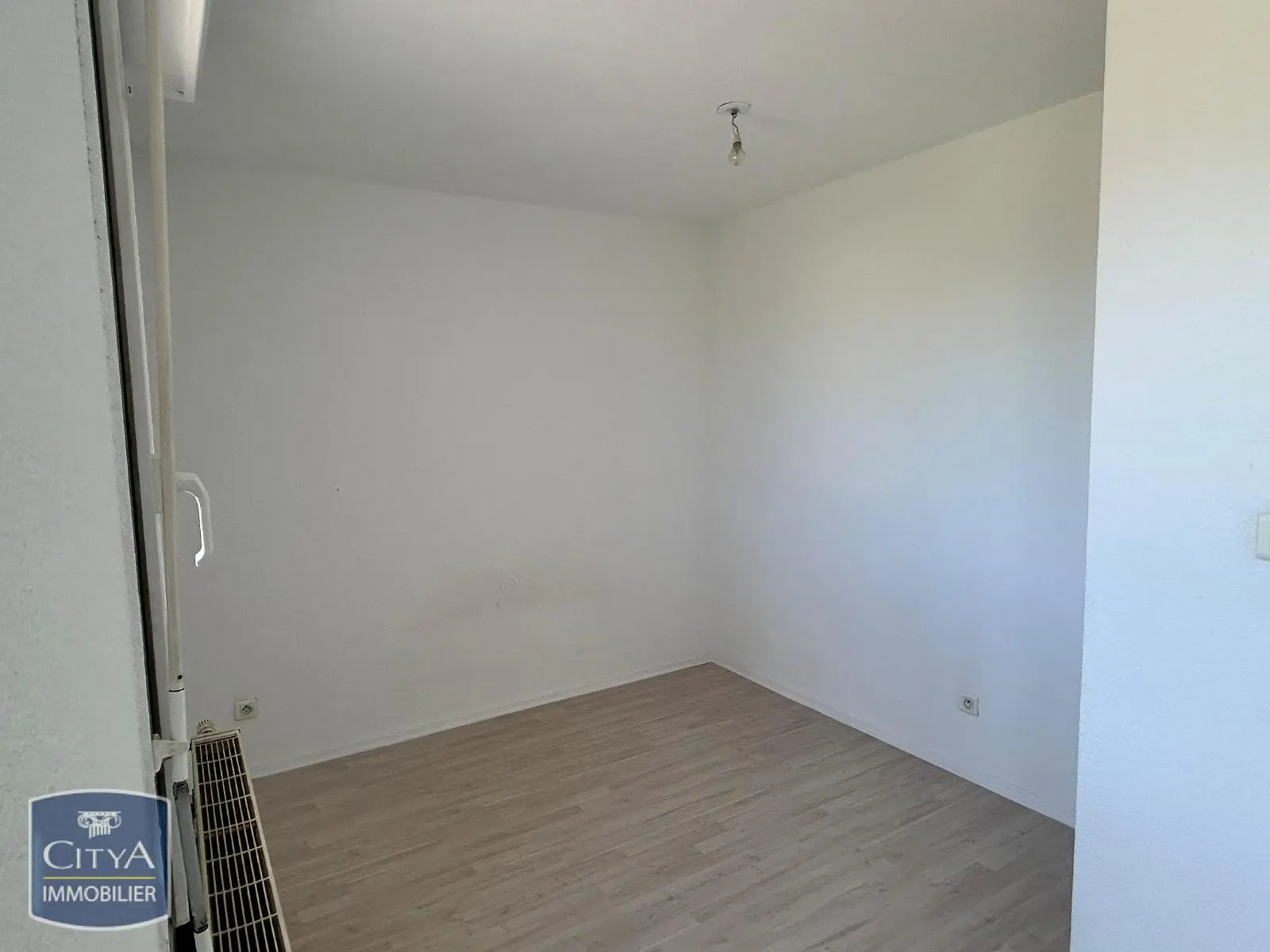 Photo 2 Appartement 1 pièce 28.84m²