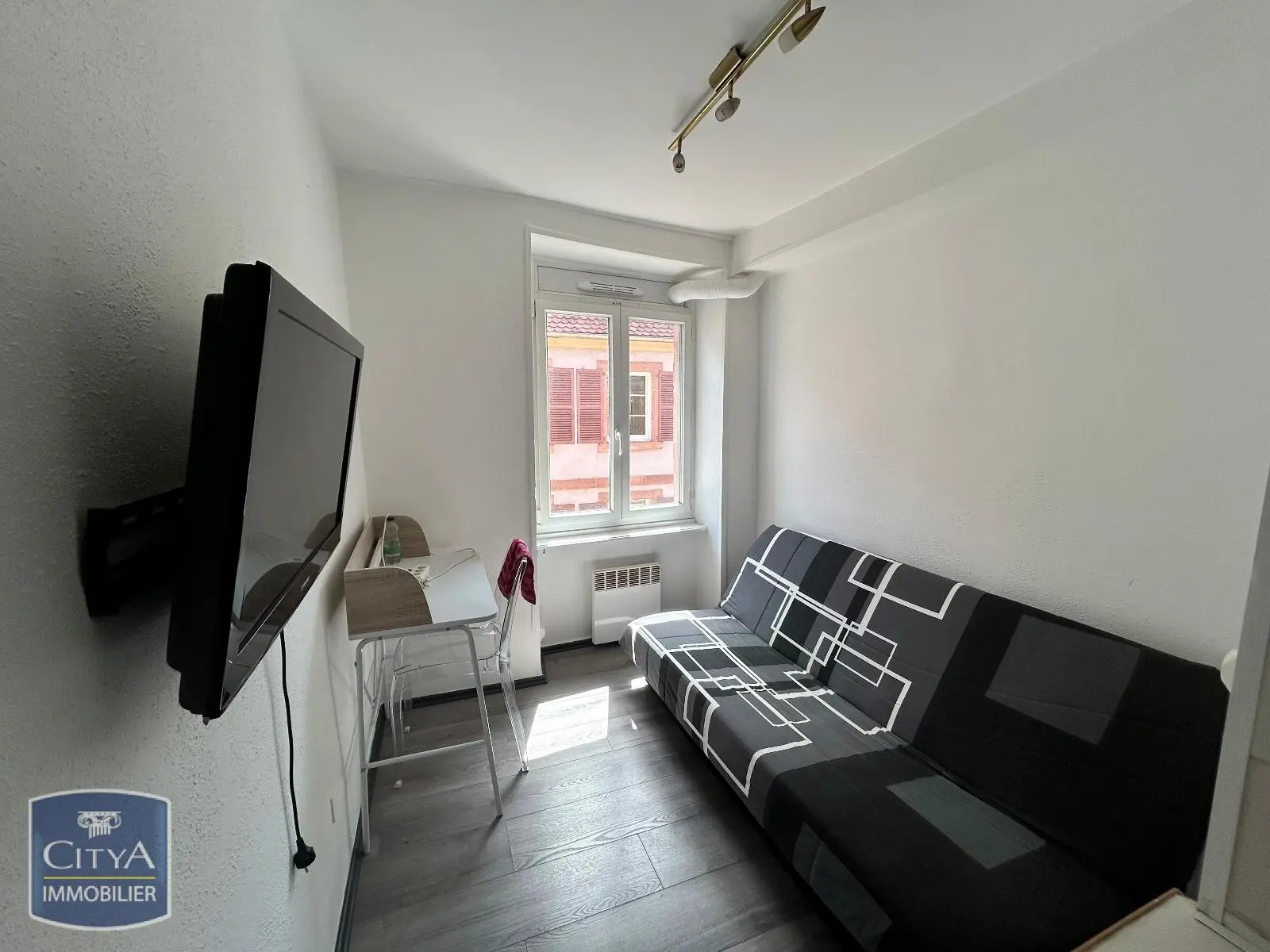 Photo 1 Appartement 1 pièce 10.89m²