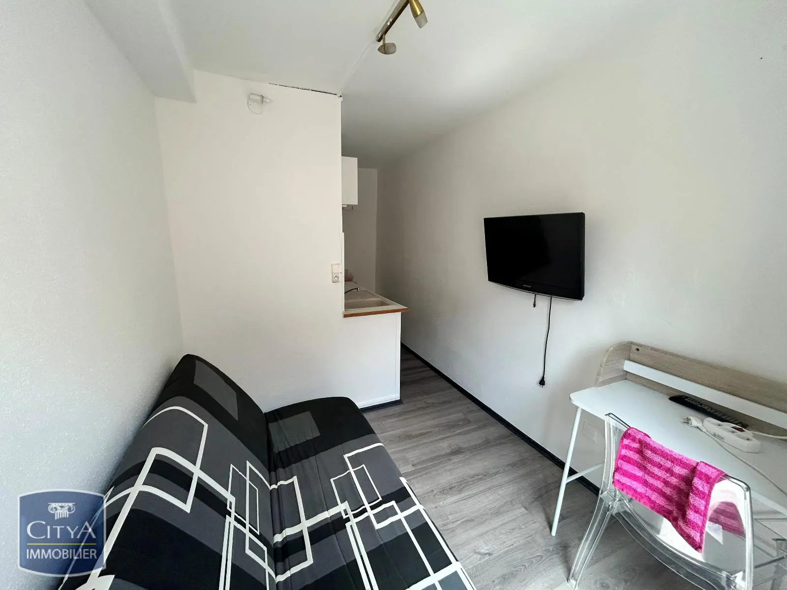Photo 2 Appartement 1 pièce 10.89m²