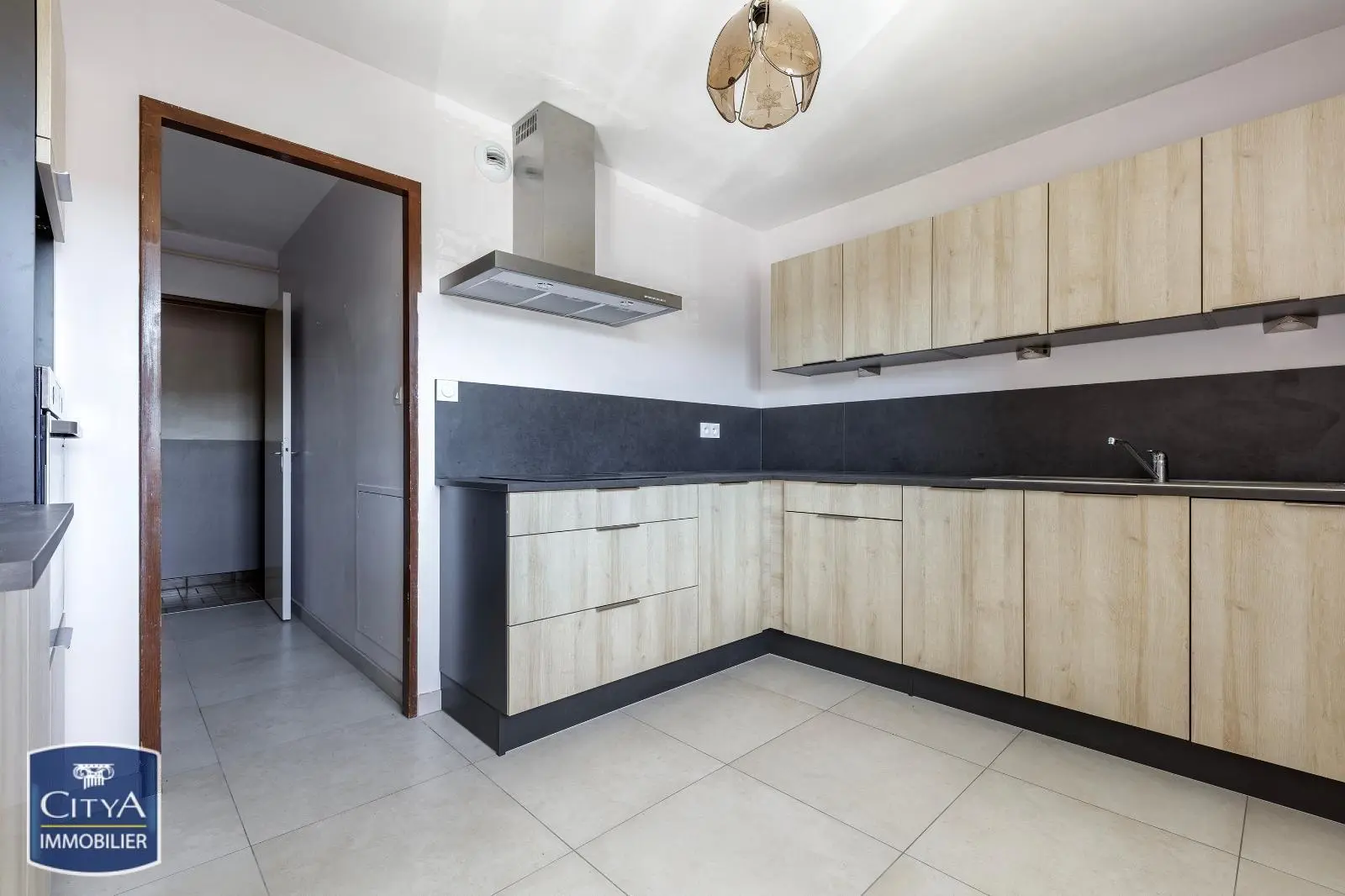 Photo 2 Appartement 4 pièces 82.32m²