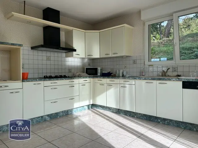 Photo 7 Maison 5 pièces 190m²