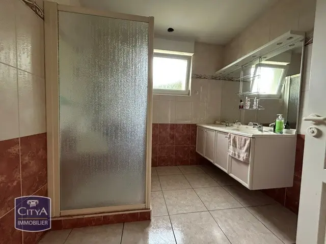 Photo 8 Maison 5 pièces 190m²