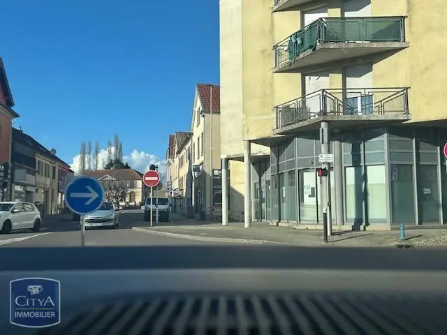 Photo 1 Local Professionnel 6 pièces 181.92m²