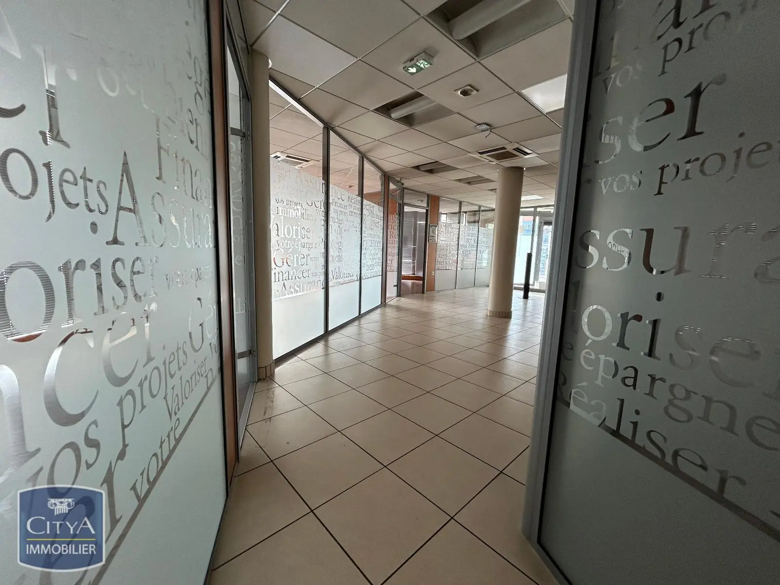 Photo 4 Local Professionnel 6 pièces 181.92m²